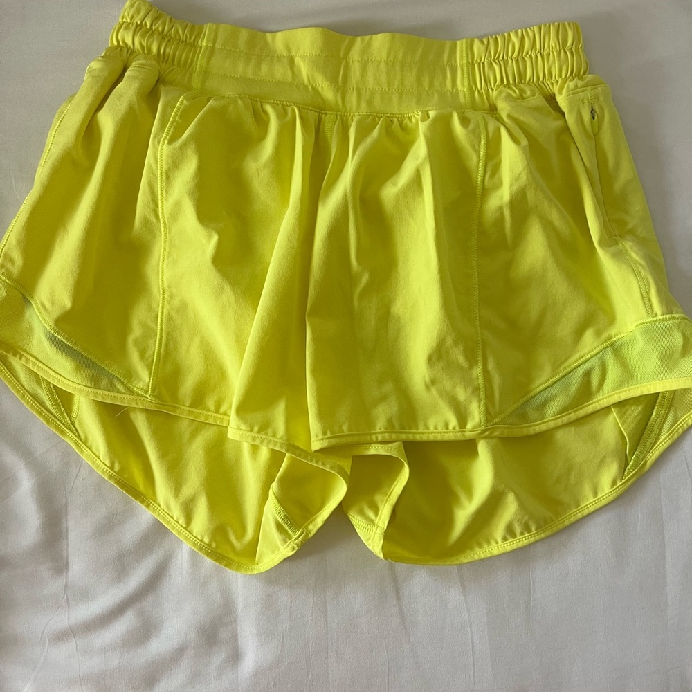 Lululemon Athletica Yellow Athletic Shorts Lightweight Performance